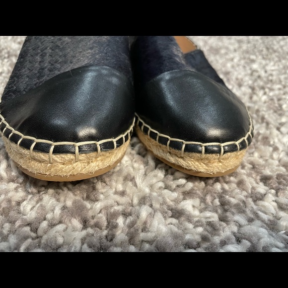 UGG leather women's pony calfskin espadrilles moccasins flats US size 6B - Picture 8 of 9